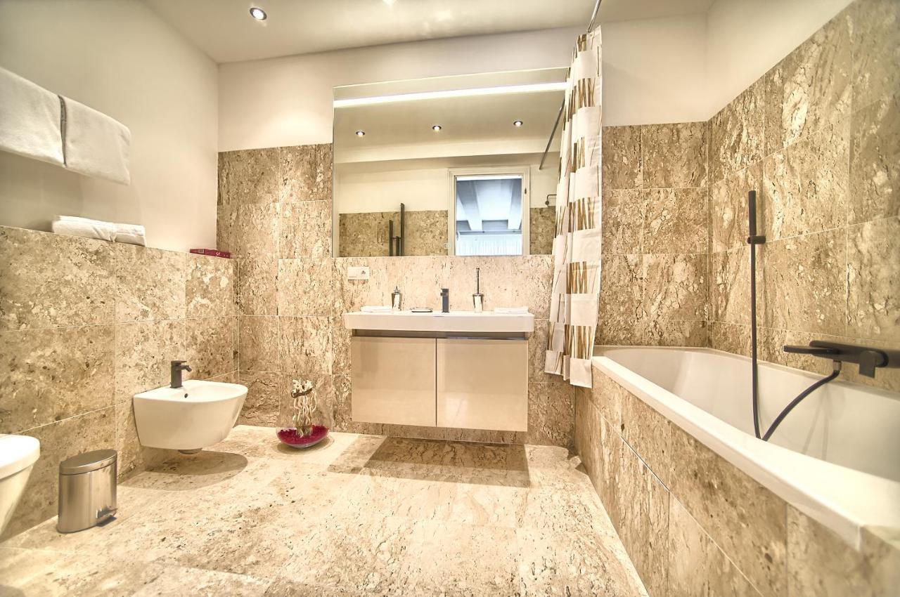 Exclusive 2 Bedroom Apartment Old Town - 2 Baths, Balcony And View - By Prague City Apartments Exteriör bild